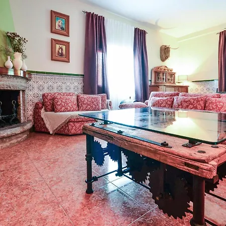 In With Private Swimming Pool, Be Inside Or Outside Cordoba