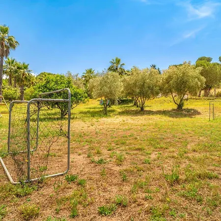 Holiday home Pet Friendly In *
